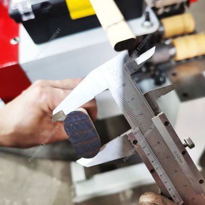 1.1kw Motor de alimentación Escoba de palo de madera Escoba de madera Máquina superior para el mango de la escoba de madera pequeña