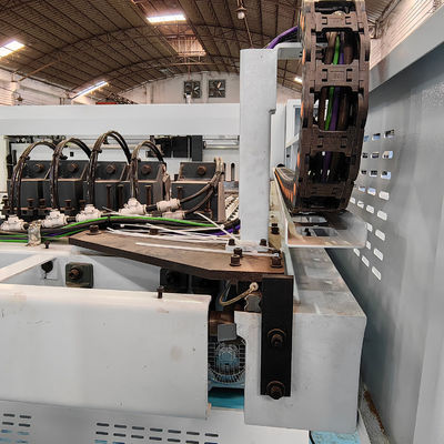 Máquina de corte de tablero de madera de computadora totalmente automática MJ6228A