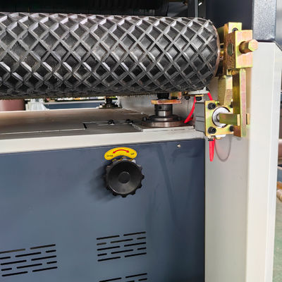 Máquina de lijación de paneles de madera sólida de alta velocidad, fácil de operar
