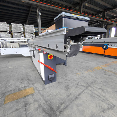 Mesa corredera de corte de tablero de precisión para la madera industrial 45 90 grados