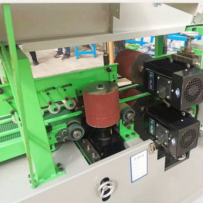 Máquina de lija automática avanzada de bloque de madera de cuatro lados con rodillo de doble presión