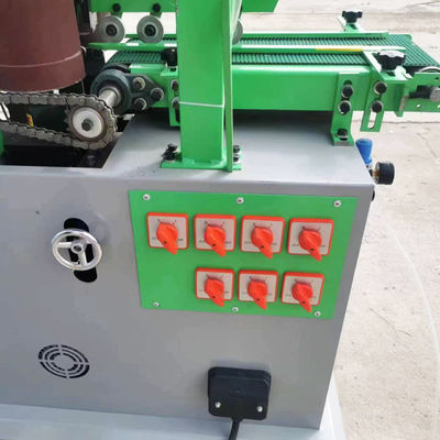 Máquina de lija automática avanzada de bloque de madera de cuatro lados con rodillo de doble presión