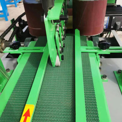 Máquina de lija automática avanzada de bloque de madera de cuatro lados con rodillo de doble presión