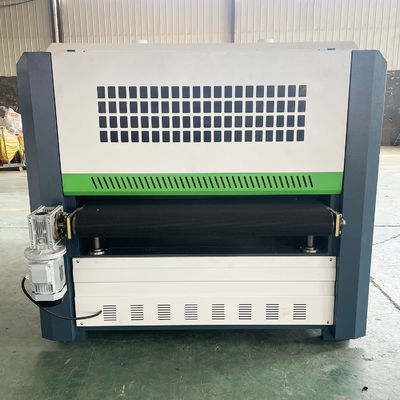 Máquina de pulido automático de puertas de madera para máquinas CNC 2900*1300*1850mm