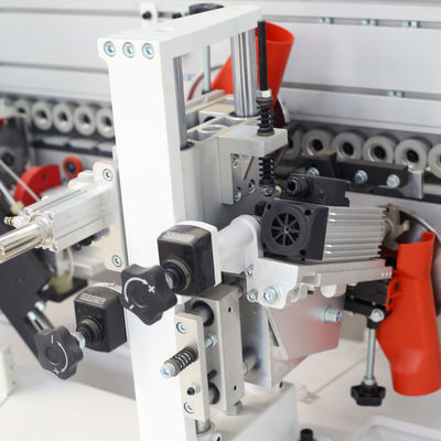 5KW Semi-J fresado en bruto máquina de banda automática de borde para la producción de puertas de gabinete