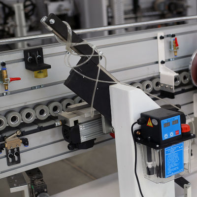 5KW Semi-J fresado en bruto máquina de banda automática de borde para la producción de puertas de gabinete