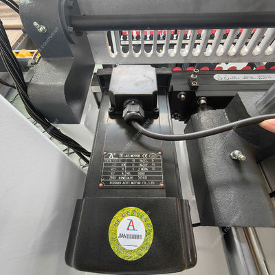 Revolucione su proceso de madera con una máquina de perforación avanzada de tres cabezas