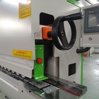 10-14 m/min Velocidad de entrega de piezas de trabajo y banda de borde compacta para armarios de muebles