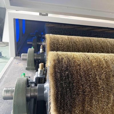 Máquina de pulido de cepillos de alambre totalmente automática para la línea de fabricación de metales y contrachapados