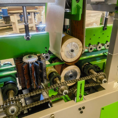 PS8130 Máquina de pulido de movimiento de cuatro lados para muebles de madera sólida y chapa metálica