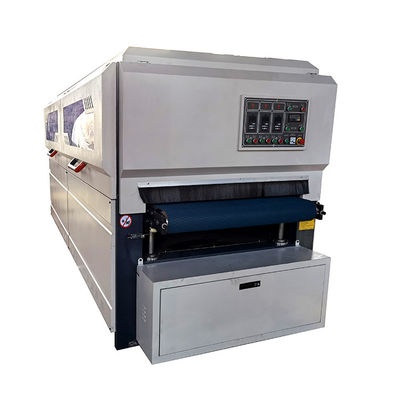 Máquina de lijar con cepillo de madera de 1300 mm para pulido automático de puertas de gabinetes de cocina