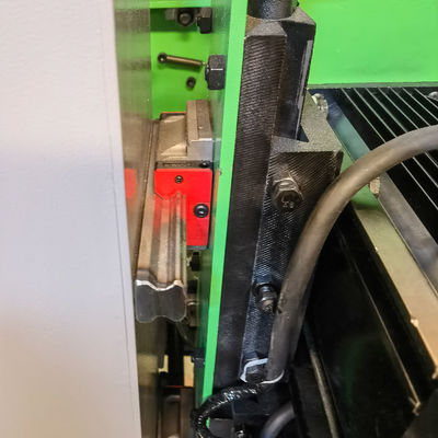 PS8130 Maquina automática de rectificación de bordes laterales para la carpintería