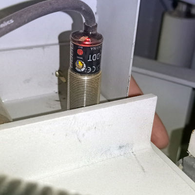 Máquina de cortar madera de sierra de doble cabeza horizontal con ancho de trabajo máximo mm 400 mm