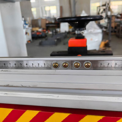 Máquina de perforación de agujeros de madera de cuatro líneas de múltiples husoles con función de perforación de mesa MZB73214
