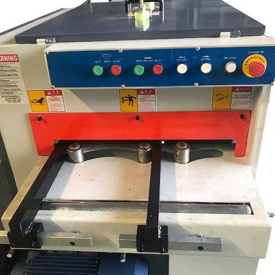 MJ141-0450 Aserradero de tablero pleno automático de placa de cuchilla múltiple con velocidad ajustable CNC