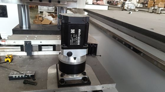 Máquina avanzada de perforación de bisagra con servomotor de 750W x3