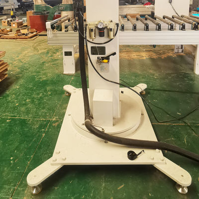 Brazo mecánico La clave para el manejo exitoso del material en el procesamiento de tableros de puertas de madera