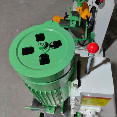 Profundidad máxima de mortero 110 mm Agujero vertical Maquina de perforación cuadrada de madera para muebles