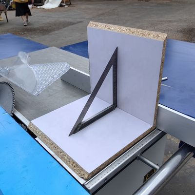 3200mm de trabajo pesado de precisión de mesa corredera de panel de la máquina de sierra para las necesidades de corte de madera