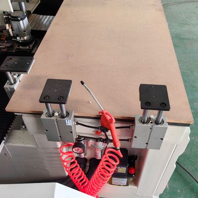 Máquina de perforación de orificios de puertas de madera, máquina de perforación de ranuras, máquina de corte de cerraduras CNC totalmente automática