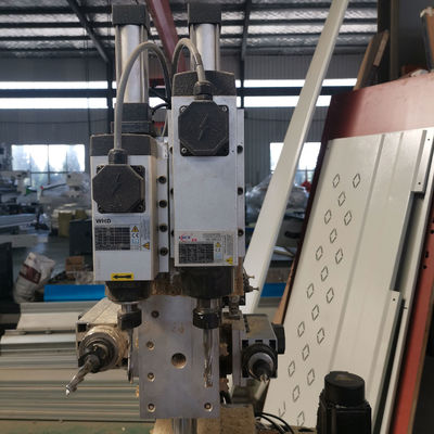 Máquina de perforación de cerraduras y bisagras de puertas CNC de alta potencia para la fabricación de puertas horizontales