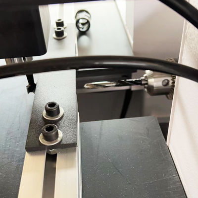 Máquina de perforación vertical con bisagra para paneles de puertas de muebles en talleres de reparación de máquinas