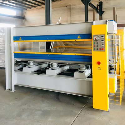 Tiendas de materiales de construcción MDF Melamina puerta máquina para hacer piel máquina hidráulica de prensado en caliente