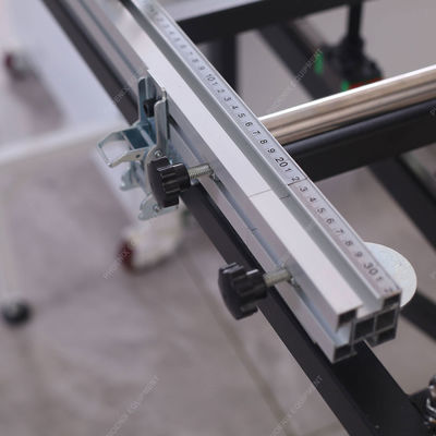 Serigüera de deslizamiento automático de precisión para paneles de madera contrachapada en plantas de fabricación