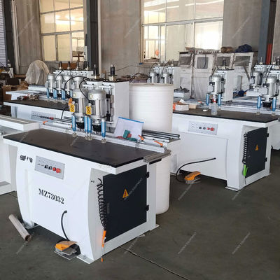 Máquina de perforación de agujeros de paneles verticales de madera de 300 kg con taladro autocentrado