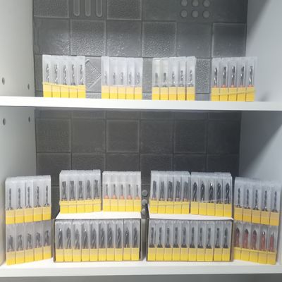 Máquina de perforación de madera de alta precisión y estabilidad con broca hexahédrica de aleación