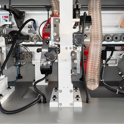 Máquinas de corte automático de bordes con potencia de 12 kW