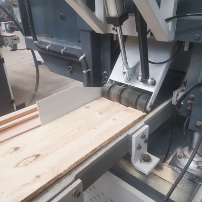 500 mm Serratura de banda de corte de madera horizontal para madera de losas 1900 KG Peso 21,12kw Potencia