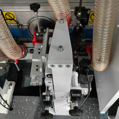 Máquina de banda de borde para el panel del gabinete de puertas de madera ancho mínimo 80 mm y función automática