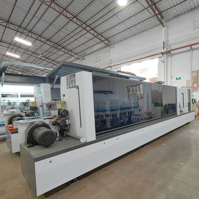 Máquinas para la elaboración automática de bandas de borde y diseño de gabinetes de alta precisión CNC