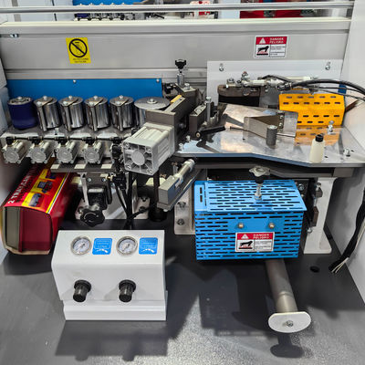 15 m/min Velocidad de alimentación del panel Máquina automática de bandaje de borde de alta velocidad para cartón laminado