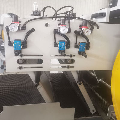 Molino de madera horizontal de banda de 400 mm con velocidad de alimentación automática y corte preciso