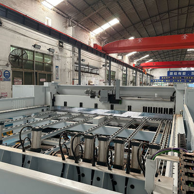 Máquina de corte de sierra de panel CNC de alta precisión para la industria del mueble 5100x6300x1900mm