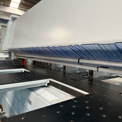 Máquina de corte de sierra de panel CNC de alta precisión para la industria del mueble 5100x6300x1900mm