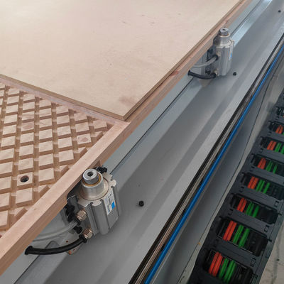 PK1325 ATC Cambiador de herramientas totalmente automático Roteador de madera 3 Ejes Roteador CNC para muebles de madera