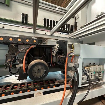 MJ6228A Serradura de panel CNC de alta velocidad para la fabricación de cortes de madera