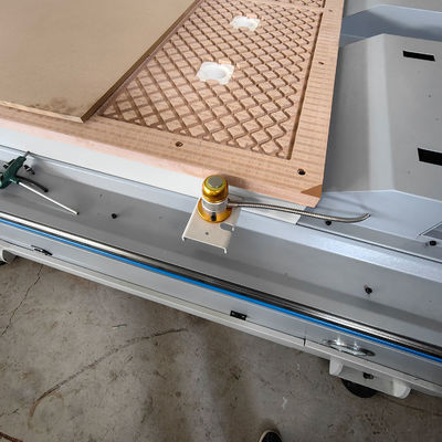9KW motor de huso de energía de la madera de trabajo Cnc máquina de encaminamiento de madera para cortar muebles de contrachapado