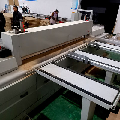 Máquina de separación de paletas de madera Kdt Panel horizontal CNC para las necesidades del cliente
