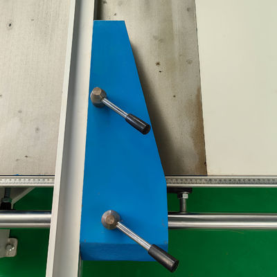 Máquina de corte de madera industrial de precisión de panel de corte de madera de mesa corredera