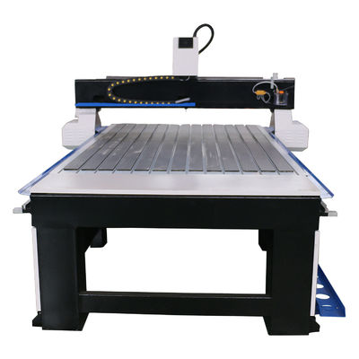 Máquina de rotación CNC profesional de tallado de madera para hacer puertas de muebles 1300 * 2500mm