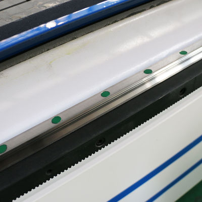 PM1325 Máquina de tallado de publicidad CNC para carpintería con precisión de posicionamiento de 0,02 mm