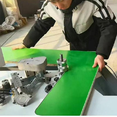 Presión de aire 0,5-0,8Mpa Pantalla táctil brazo plegable de banda de borde Máquina de banda fácil de operar