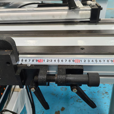Máquina de corte de tablas de madera de posicionamiento manual con presión de aire de 0,6-0,7Mpa