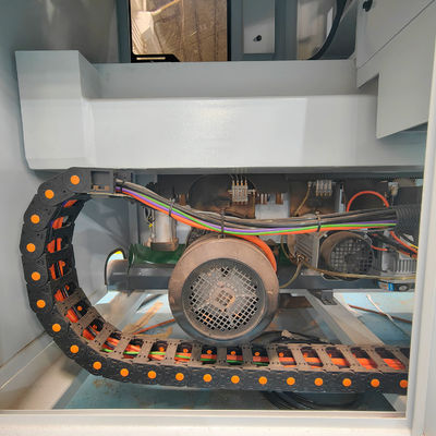 Máquina de corte de tablas de madera de posicionamiento manual con presión de aire de 0,6-0,7Mpa