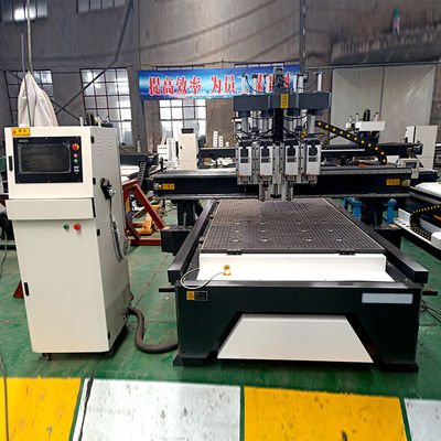 Velocidad de trabajo máxima 25000mm/min 1300×2500mm Tamaño de la mesa de trabajo
