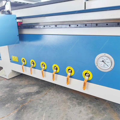 Máquina de grabado y fresado CNC de 3 ejes versátil con tren guía cuadrado de Taiwan Hiwin